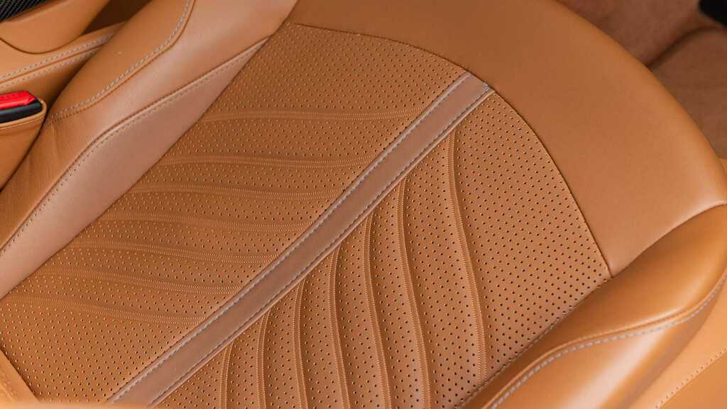 Aston Martin DBX V8 Dbx707 Touchtronic 2024 Blue #33