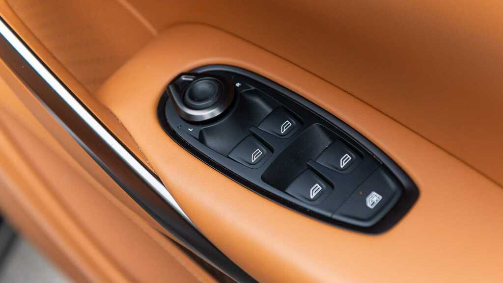 Aston Martin DBX V8 Dbx707 Touchtronic 2024 Blue #32