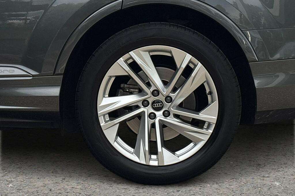 Audi Q7 55 Tfsi Quattro S Line Tiptronic 2023 Grey #4