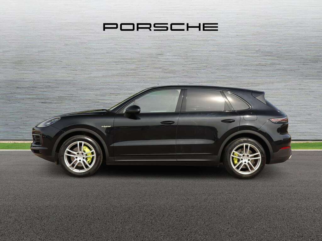 Porsche Cayenne V6 E-hybrid 2022 Black #2