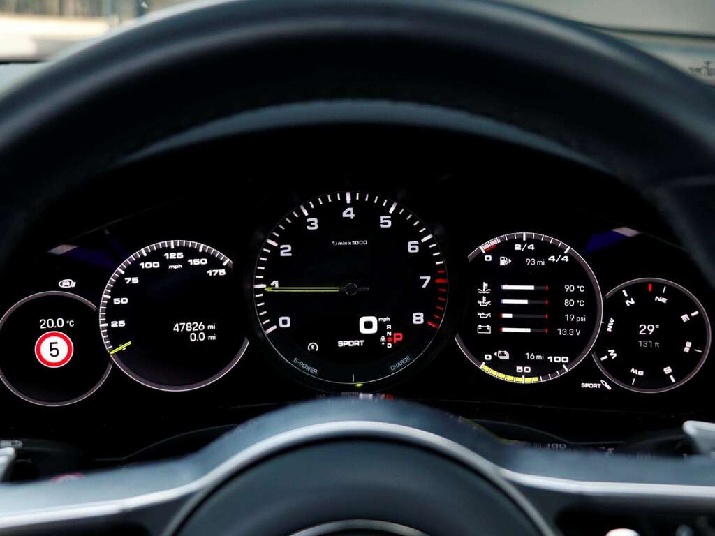Porsche Cayenne 2022 3.0 V6 Platinum Edition 456 Bhp Grey #8