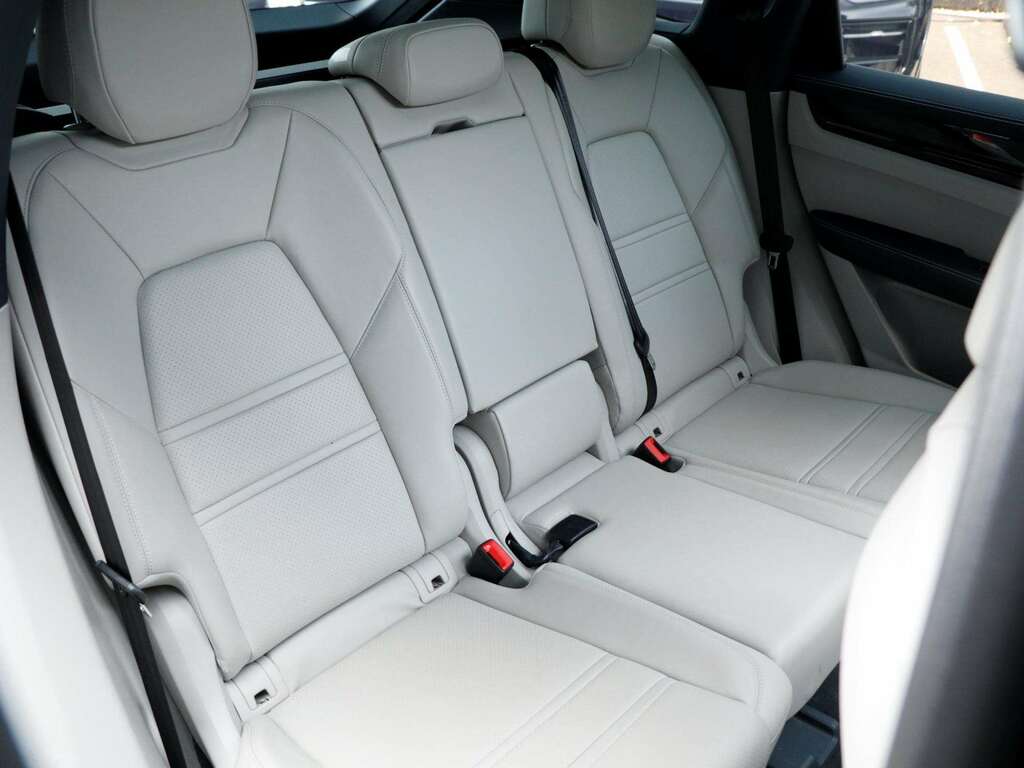 Porsche Cayenne 2022 3.0 V6 Platinum Edition 456 Bhp Grey #21
