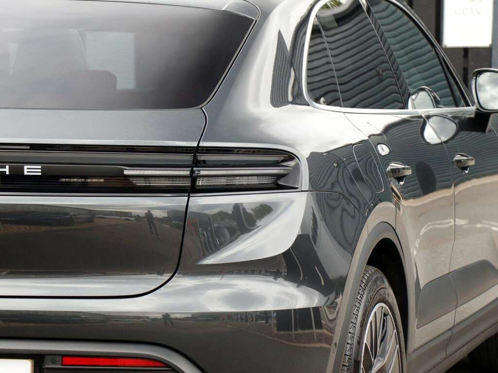 Porsche Macan 380Kw 4S 100Kwh Silver #27