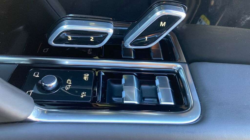 Land Rover Range Rover 3.0 D300 Se Black #28