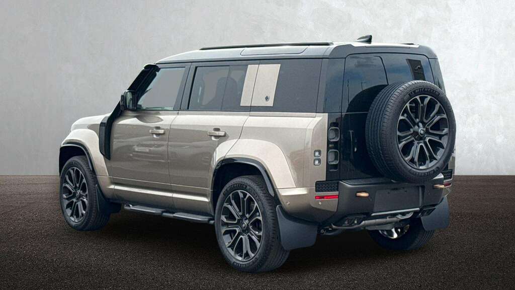 Land Rover Defender 110 4.4 P635 Octa 110 2026  #2