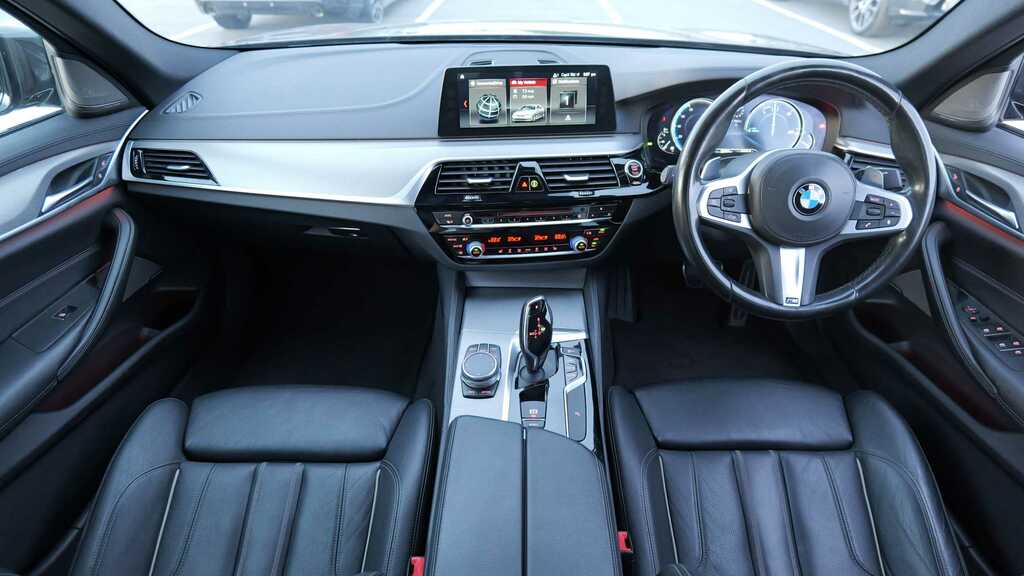 BMW 5 Series 520D Xdrive M Sport 2017 Grey #4