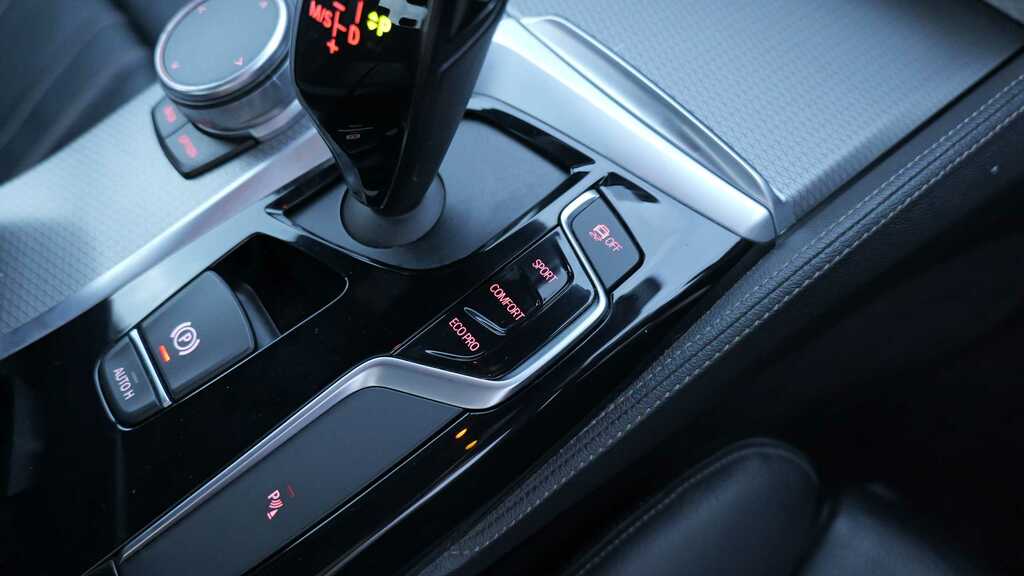 BMW 5 Series M Sport Black #30