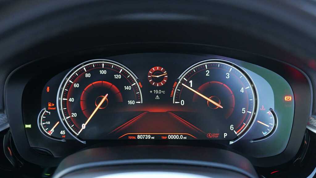 BMW 5 Series M Sport Black #9