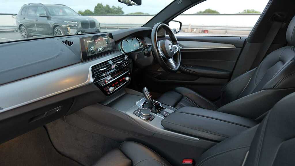 BMW 5 Series M Sport Black #7