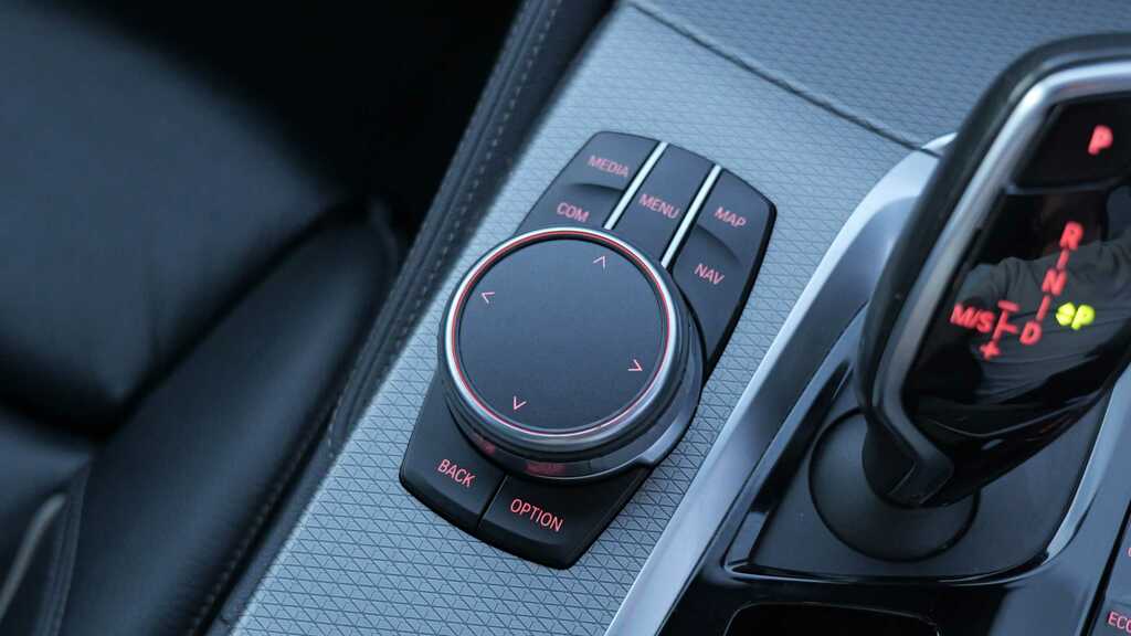 BMW 5 Series M Sport Black #34