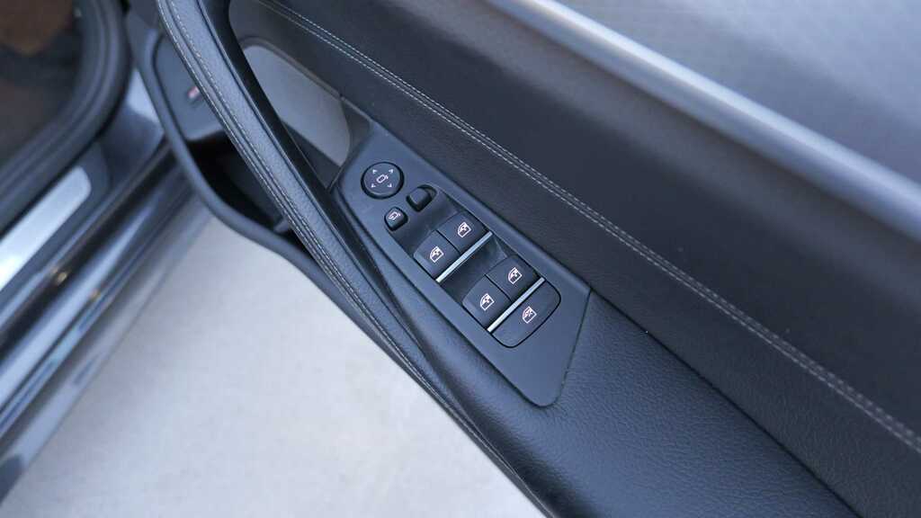 BMW 5 Series M Sport Black #27