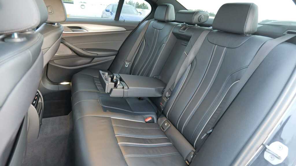 BMW 5 Series M Sport Black #12