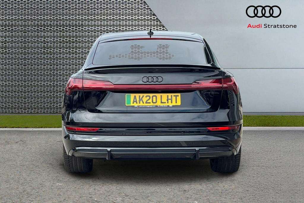 Audi E-tron 300Kw 55 Quattro 95Kwh Launch Edition 202 Black #4