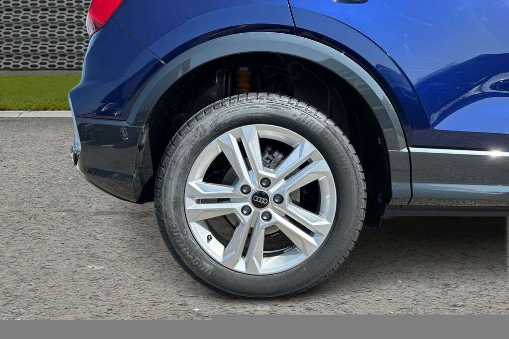 Audi Q2 35 Tfsi Sport S Tronic 2026 Blue #6