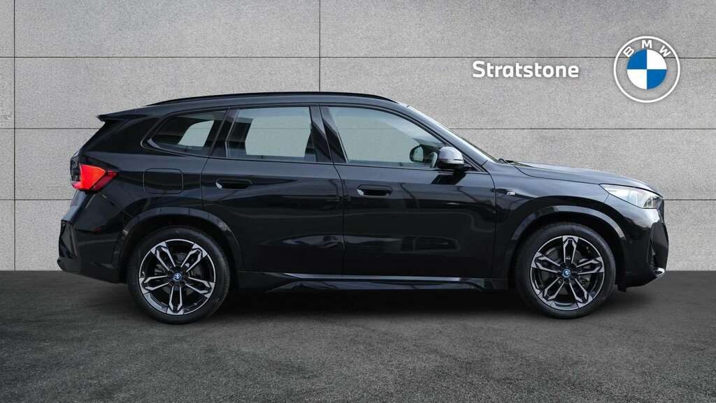 BMW iX1 230Kw Xdrive30 M Sport 65Kwh 2023 Black #2