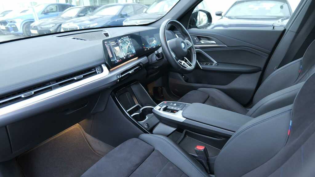BMW iX1 230Kw Xdrive30 M Sport 65Kwh 2023 Black #6