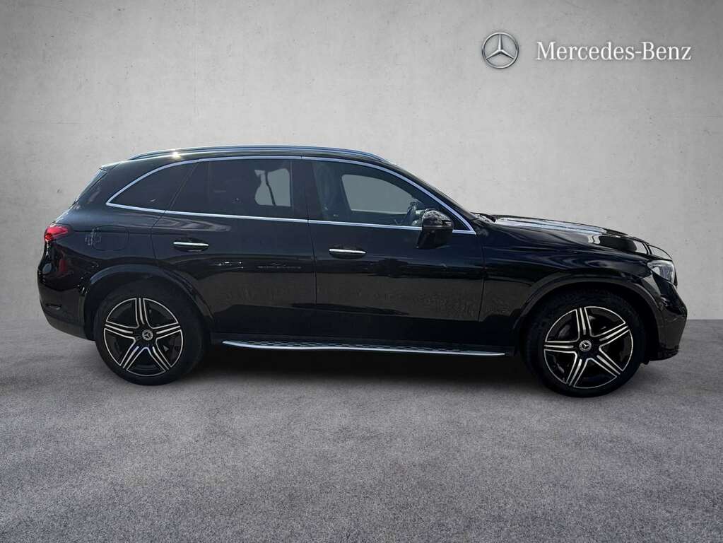 Mercedes-Benz GLC Class 300 4Matic Amg Line Premium 9G-tronic 2023 Black #4