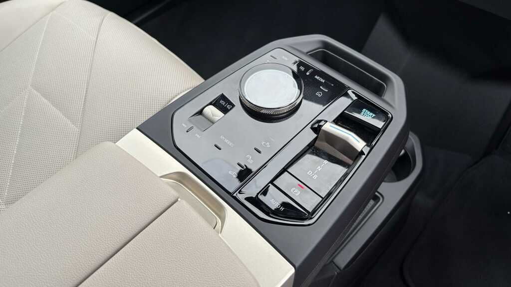 BMW iX Ix Xdrive 40 M Sport Black #8