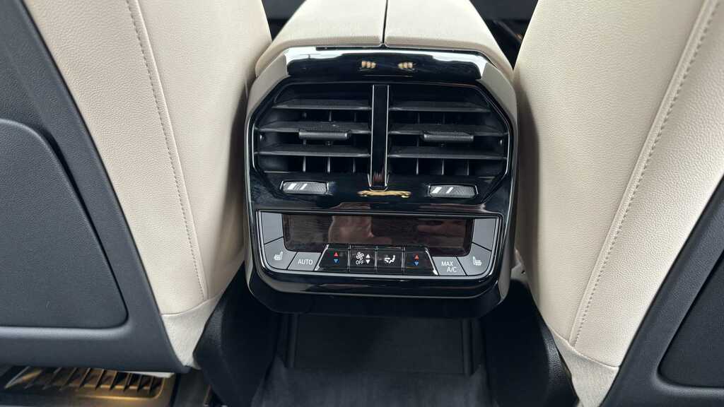 BMW iX Ix Xdrive 40 M Sport Black #18