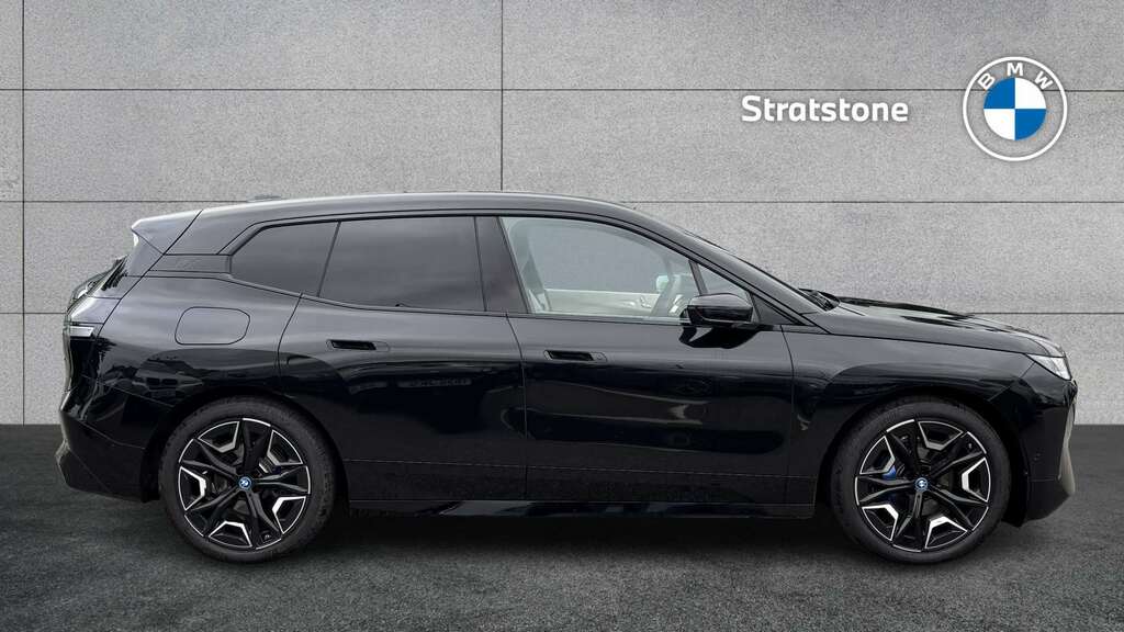 BMW iX 240Kw Xdrive40 M Sport 76.6Kwh 2024 Black #3