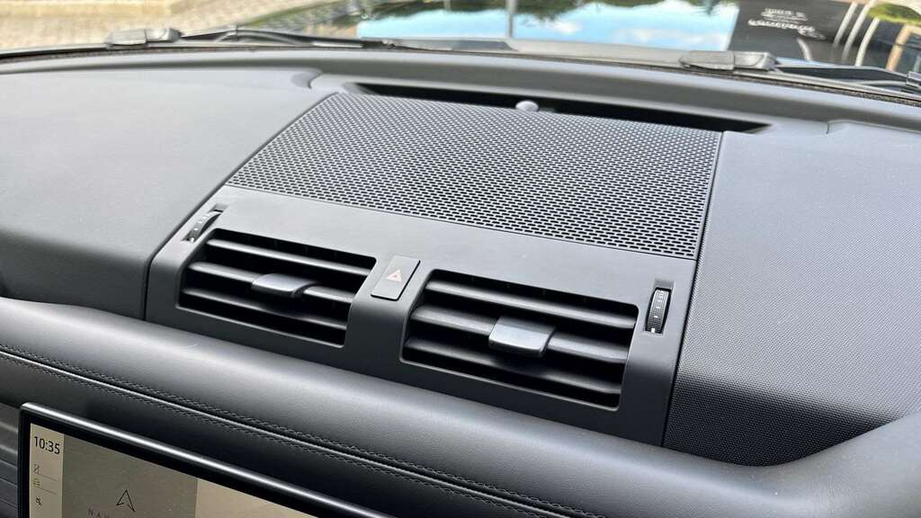 Land Rover Defender 110 D350 X-dynamic Se Black #34
