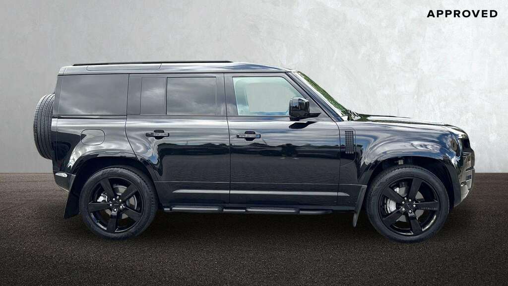 Land Rover Defender 110 3.0 D350 Hard Top X-dynamic Hse 2025 Black #5