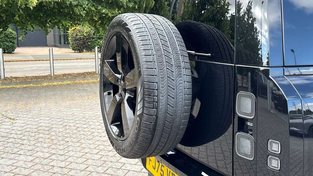 Land Rover Defender 110 D350 X-dynamic Se Black #31