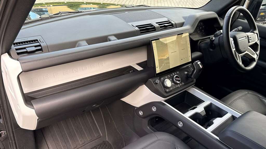Land Rover Defender 110 D350 X-dynamic Se Black #38