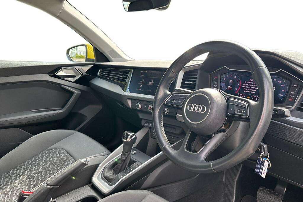 Audi A1 A1 Sportback 35 Tfsi Sport S-a White #4