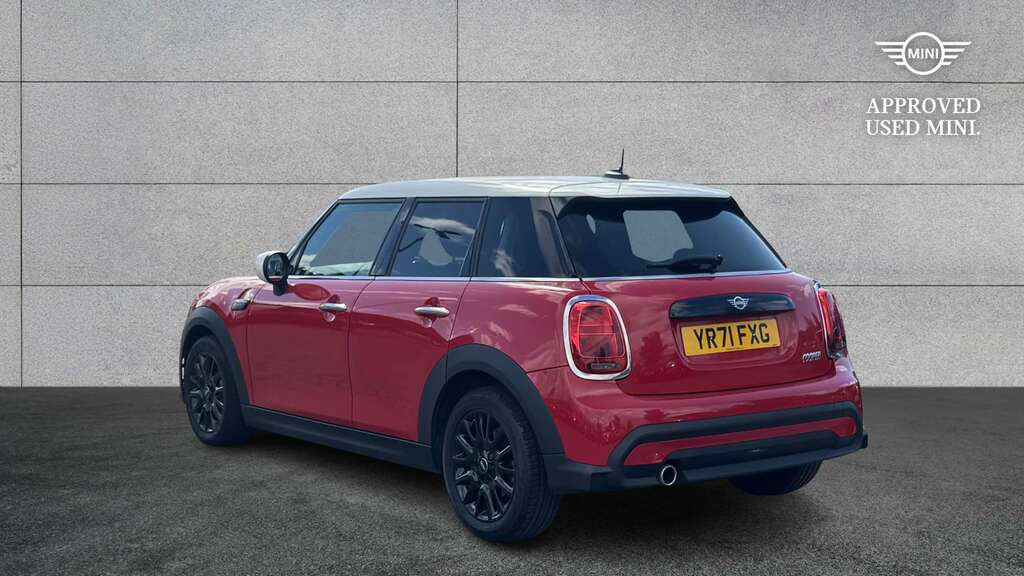 Mini Hatch 1.5 Cooper Classic 2021 Red