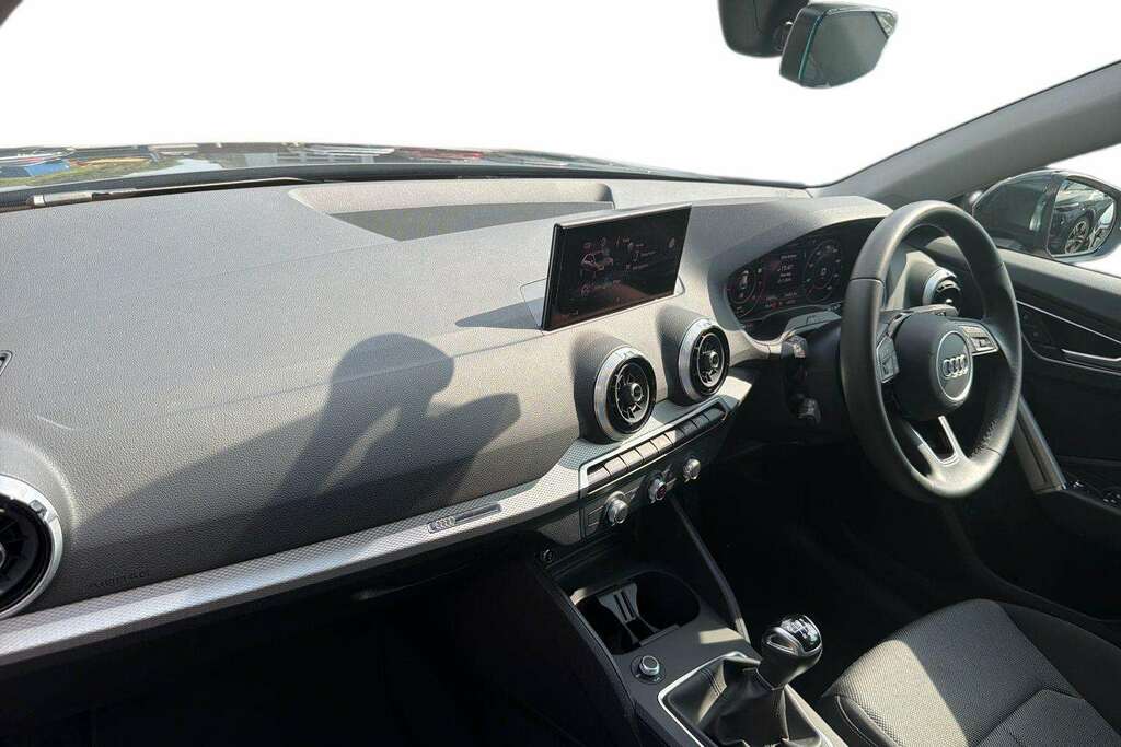 Audi Q2 30 Tfsi Sport 2023 Grey