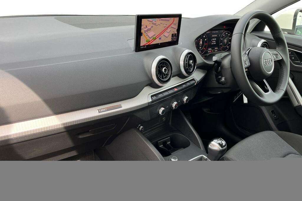 Audi Q2 30 Tfsi Sport 2023 White #2