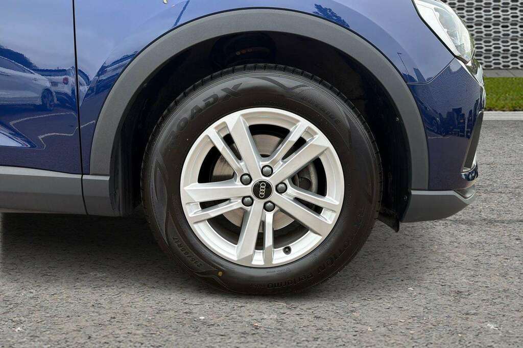Audi Q3 35 Tfsi Technik S Tronic 2022 Blue #3