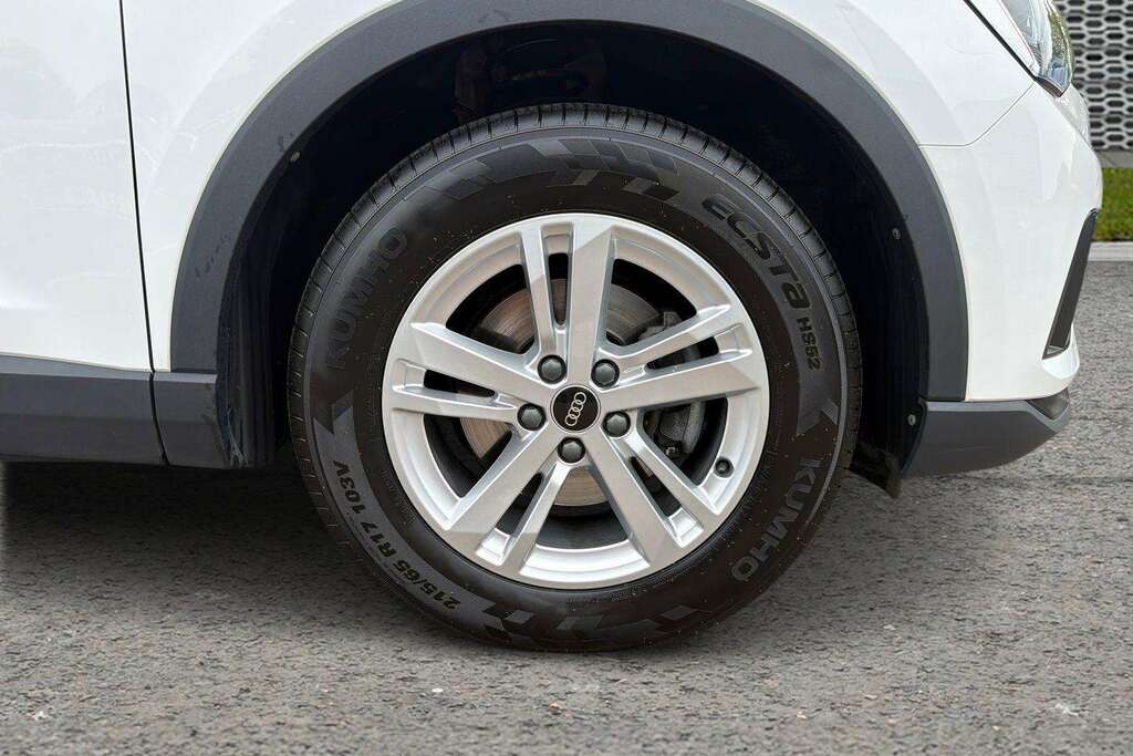 Audi Q3 35 Tfsi Technik S Tronic 2022 White #4