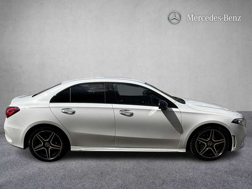 Mercedes-Benz A Class A180 Amg Line Premium 2023 White