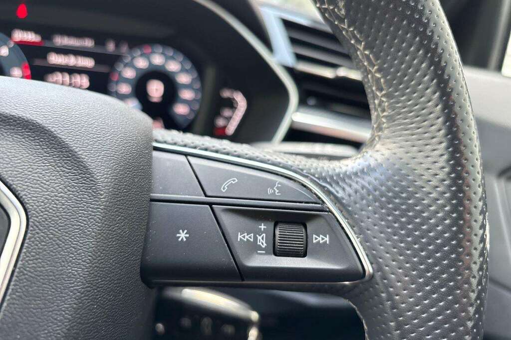 Audi Q3 35 Tfsi Sport Grey #16