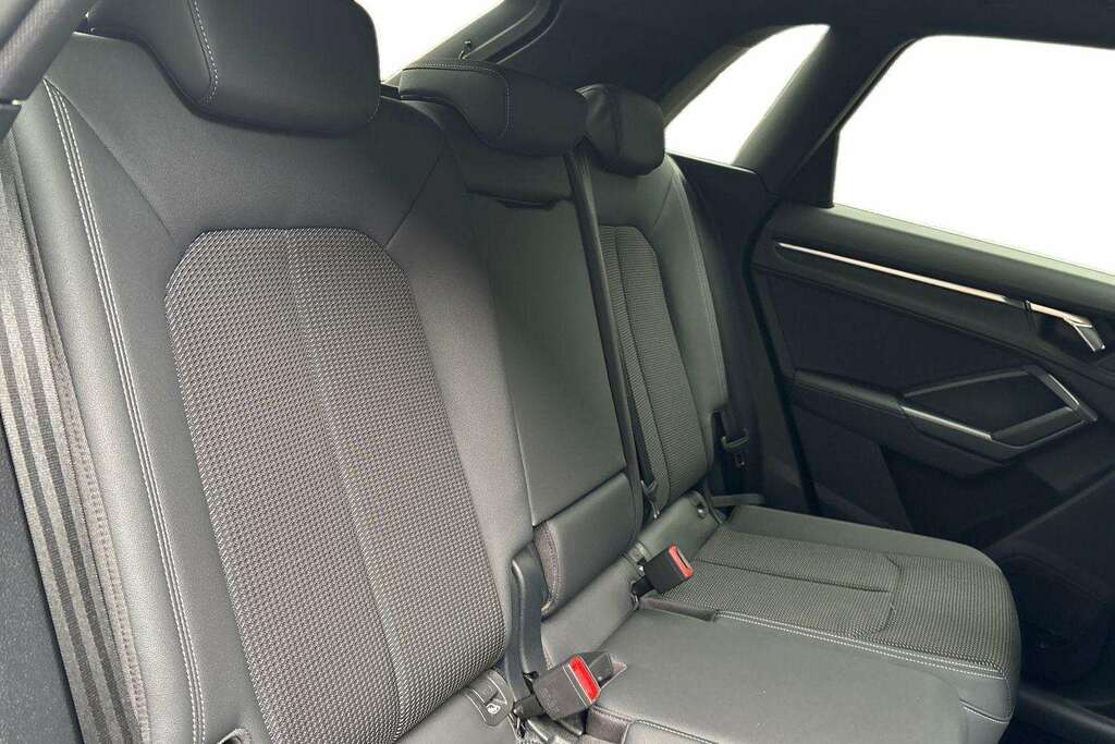 Audi Q3 S Line 35 Tfsi 150 Ps 6-Speed Blue #16