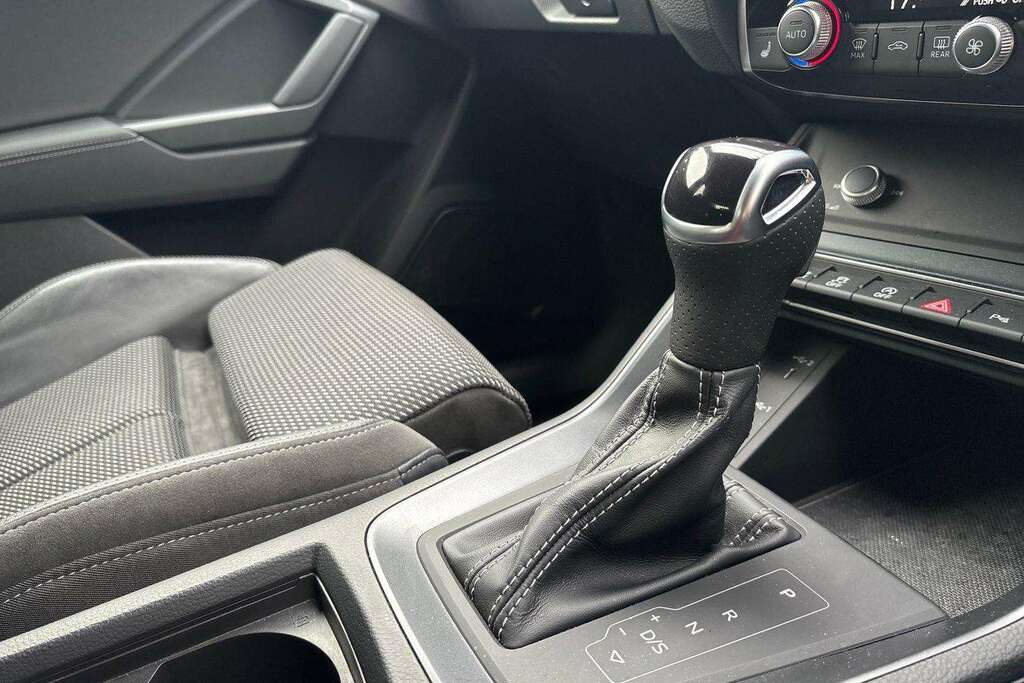 Audi Q3 S Line 35 Tfsi 150 Ps 6-Speed Blue #10