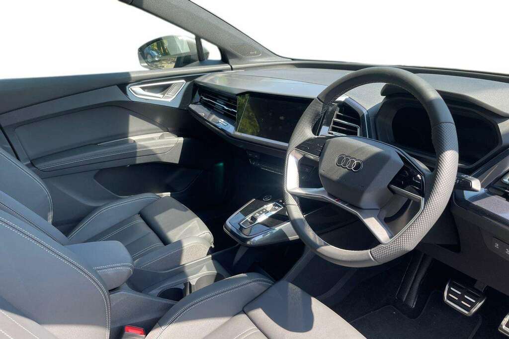 Audi Q4 E Tron 150Kw 40 63Kwh S Line Leather 2026 Grey #6