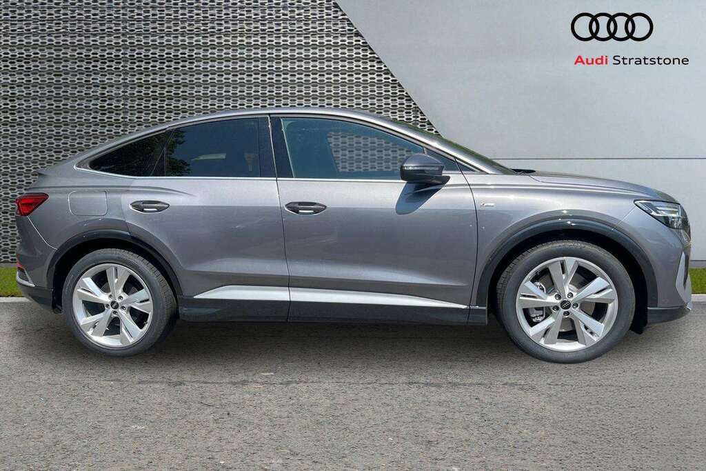 Audi Q4 E Tron 150Kw 40 63Kwh S Line Leather 2026 Grey #4