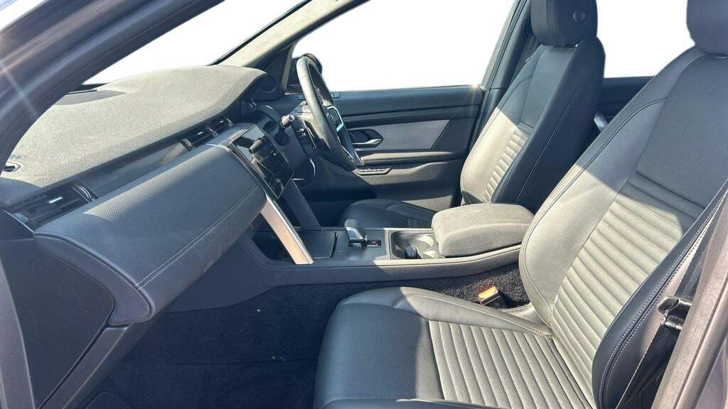Land Rover Discovery Sport 1.5 P270e Dynamic Se 5 Seat 2025 Grey #2