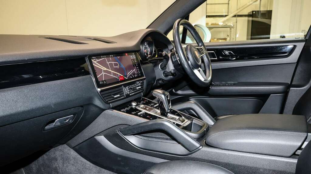 Porsche Cayenne V6 2019 White #3