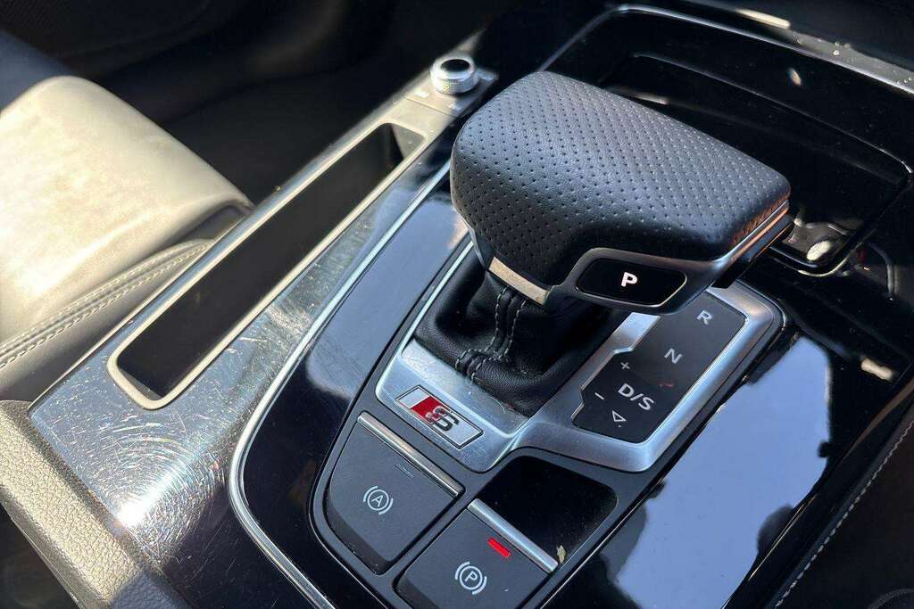 Audi Q5 Tdi Quattro S Line Edition 1 U13564 Red #9