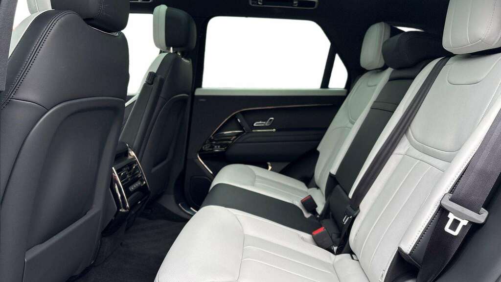 Land Rover Range Rover Sport 3.0 P460e Dynamic Se 2025  #3