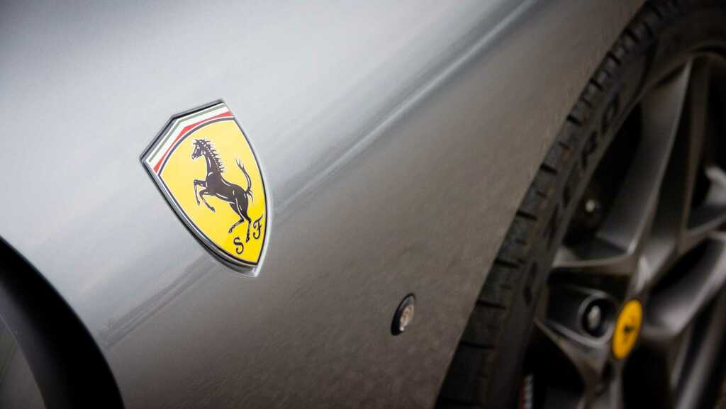 Ferrari Roma Roma S-a Red #24
