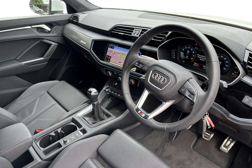 Audi Q3 35 Tfsi S Line Leather 2024 #6