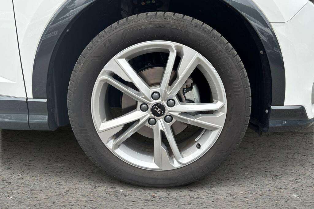 Audi Q3 35 Tfsi S Line Leather 2024 #5