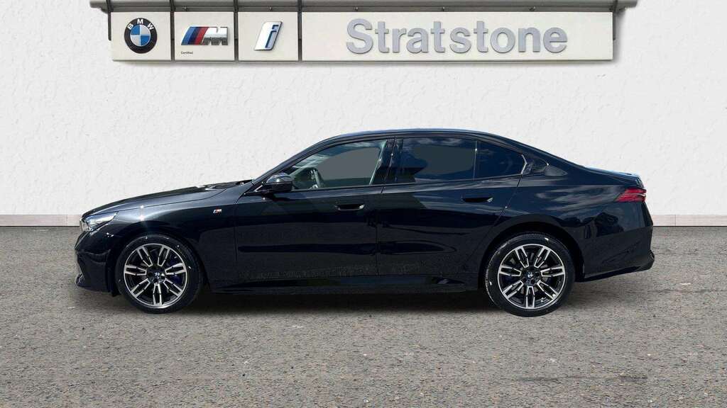 BMW i5 250Kw Edrive40 M Sport 84Kwh 2025 Black #4