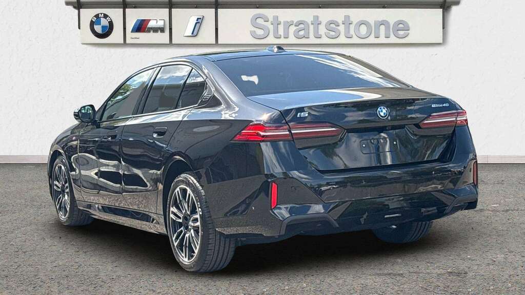 BMW i5 250Kw Edrive40 M Sport 84Kwh 2025 Black #2