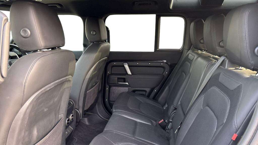 Land Rover Defender 110 3.0 D250 X-dynamic S 110 7 Seat 2022 Black #4